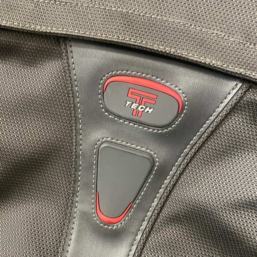 Tumi tech pulse